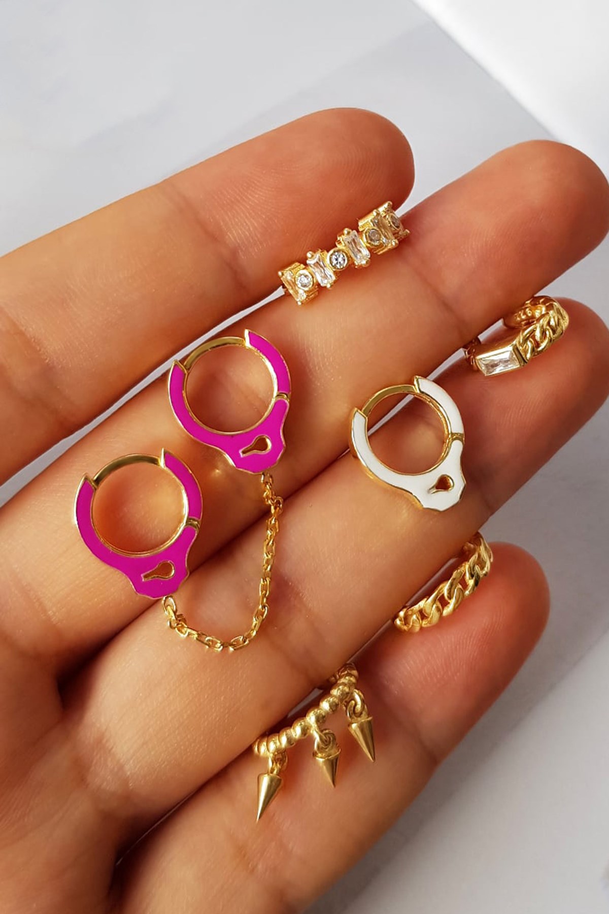 TEKLİ WHİTE CUFFY GÜMÜŞ KÜPE