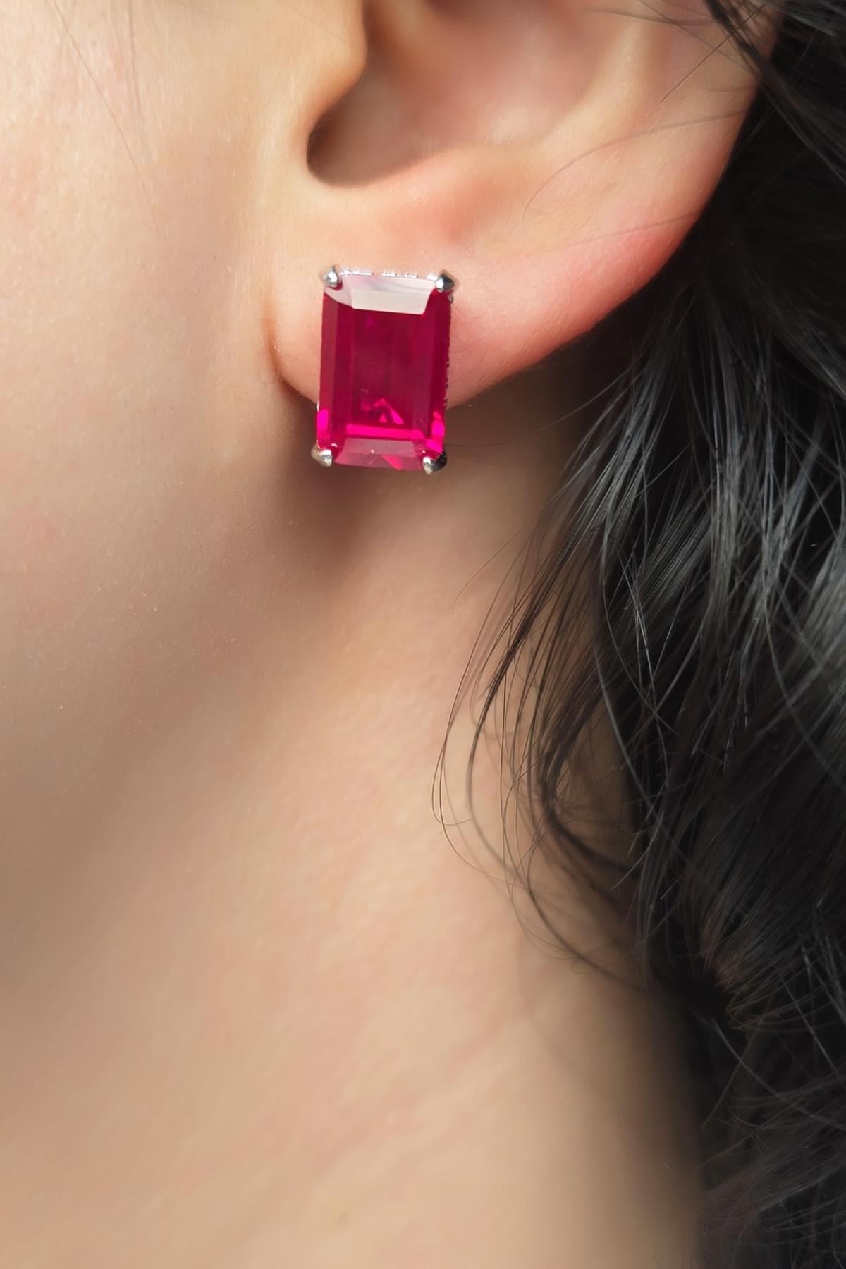 YAKUT RUBY DİKDÖRTGEN GÜMÜŞ KÜPE