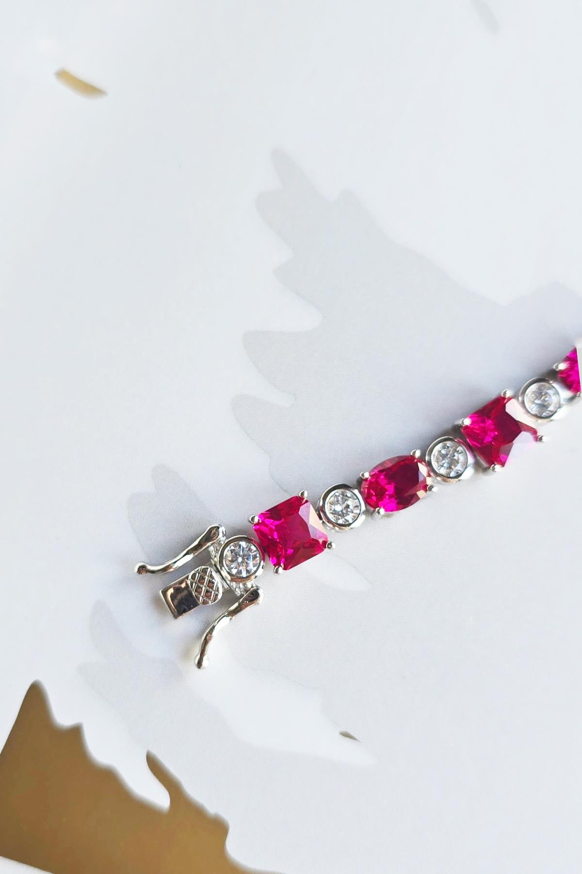 YAKUT RUBY KARE ÇOKLU ŞEKİL GÜMÜŞ BİLEZİK