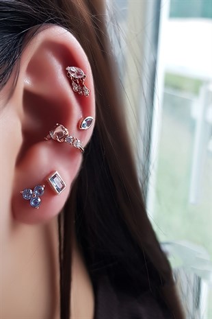  OVAL TAŞLI SALLANTILI GÜMÜŞ PİERCİNG