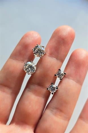 4MM MOZANİT YUVARLAK KESİM VİDALI GÜMÜŞ KÜPE
