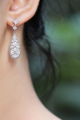 ÇİFTLİ, KALP TAŞLI DAMLA MODEL GÜMÜŞ KÜPE