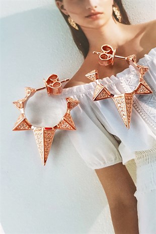 ÇİFTLİ, PİRAMİD MODEL TAŞLI GÜMÜŞ KÜPE