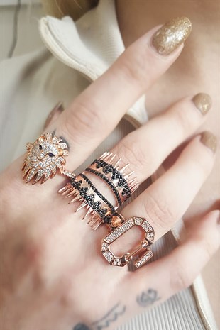 DİKDÖRTGEN TAŞLI GÜMÜŞ YÜZÜK