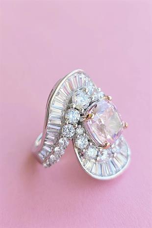 İTHAL BUZ KESİM PEMBE BAGET OVAL GÜMÜŞ YÜZÜK
