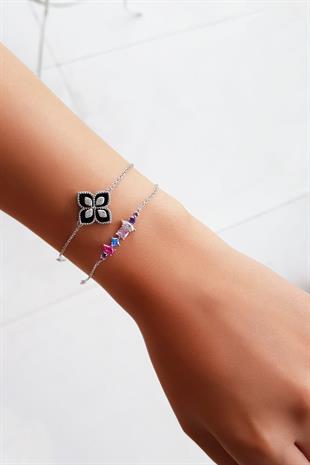 İTHAL ÇİÇEKLİ SİYAH ONİX GÜMÜŞ BİLEKLİK