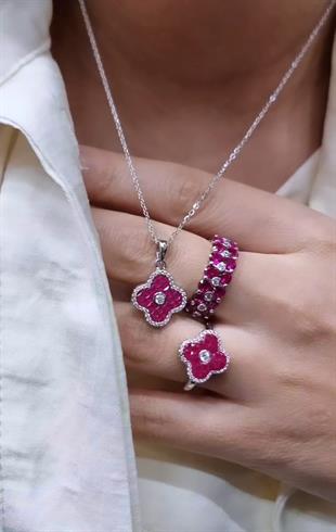 İTHAL INVINCIBLE TAŞLI FUŞYA ÇİÇEKLİ GÜMÜŞ KOLYE