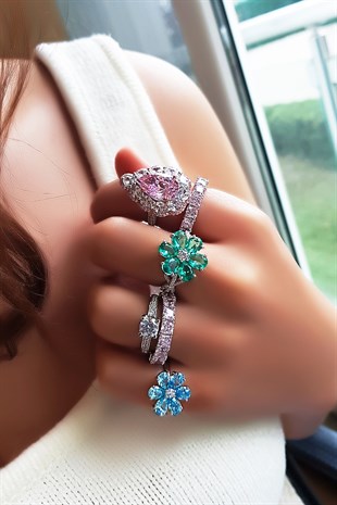 IMPORTED GREEN FLOWER SILVER RING 