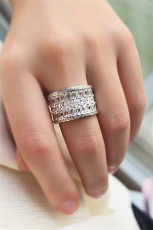 İTHAL MOZANİT 3LÜ SIRA DİKDÖRTGEN GÜMÜŞ YÜZÜK