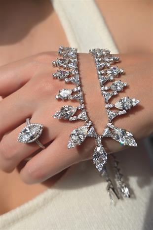 İTHAL MOZANİT MARKİZ ETRAF TAŞLI GÜMÜŞ YÜZÜK