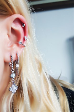 İTHAL TEKLİ SALLANTILI  YONCA ZİRCON TAŞ DETALI  GÜMÜŞ KÜPE