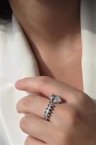 MOZANİT MİNİ VE TEKLİ DAMLA GÜMÜŞ YÜZÜK