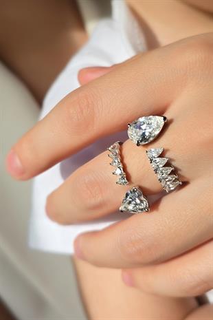 MOZANİT MİNİ VE TEKLİ KALPLI GÜMÜŞ YÜZÜK