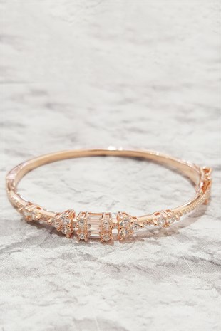SPECIAL IMPORTED DESIGN BAGUETTE BRACELET