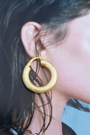 TEKLİ 2.5 CM MAT KAPLAMA GÜMÜŞ KÜPE