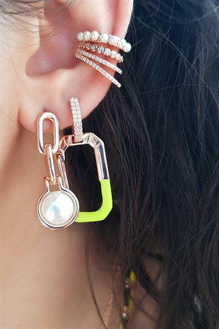 TEKLİ İTHAL İNCİ SALLANTILI GÜMÜŞ KÜPE