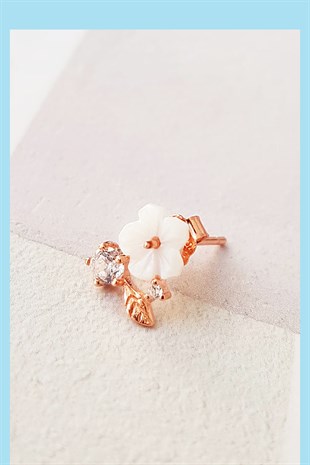 TEKLİ İTHAL MANOLYA FLOWER GÜMÜŞ KÜPE