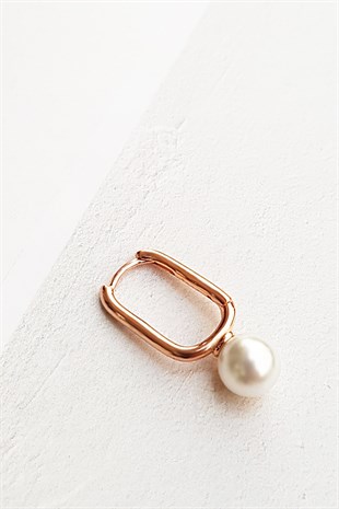 TEKLİ İTHAL MİNİ DİKDÖRTGEN İNCİ GÜMÜŞ KÜPE