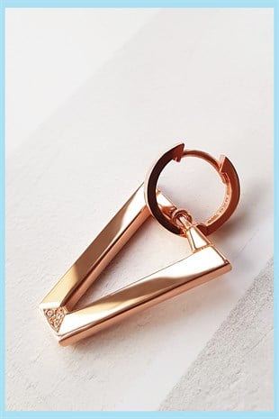 TEKLİ LARGE V SPECİAL GÜMÜŞ KÜPE