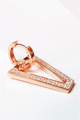 Tekli Large V Taşlı Special Gümüş Küpe