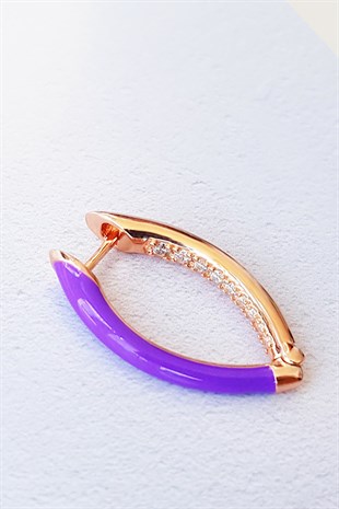 TEKLİ LITTLE V MOR İTHAL GÜMÜŞ KÜPE