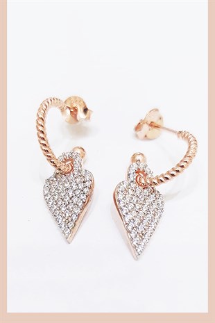 TEKLİ LYLY KALPLİ TAŞLI GÜMÜŞ KÜPE