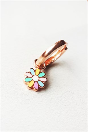 TEKLİ RENGARENK PAPATYA FİGÜRLÜ GÜMÜŞ KÜPE