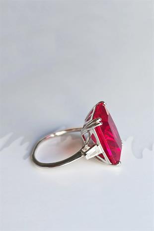 YAKUT RUBY DİKDÖRTGEN GÜMÜŞ YÜZÜK