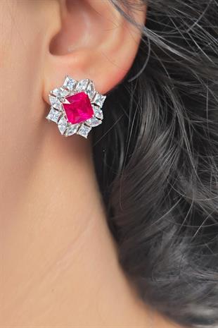 YAKUT RUBY KARE ÖZEL KESİM GÜMÜŞ KÜPE