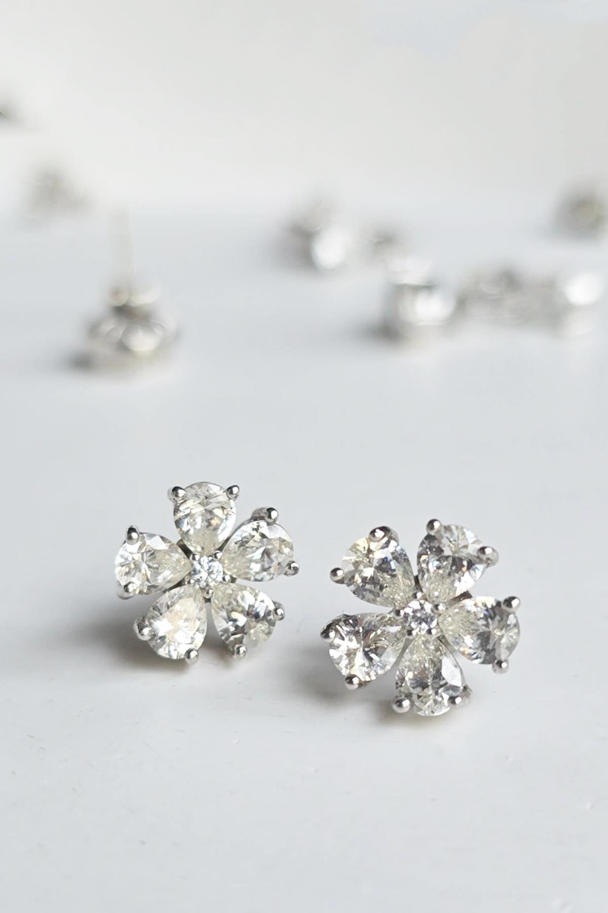 ÇİFT İTHAL MOZANİT ÇİÇEKLİ GÜMÜŞ KÜPE