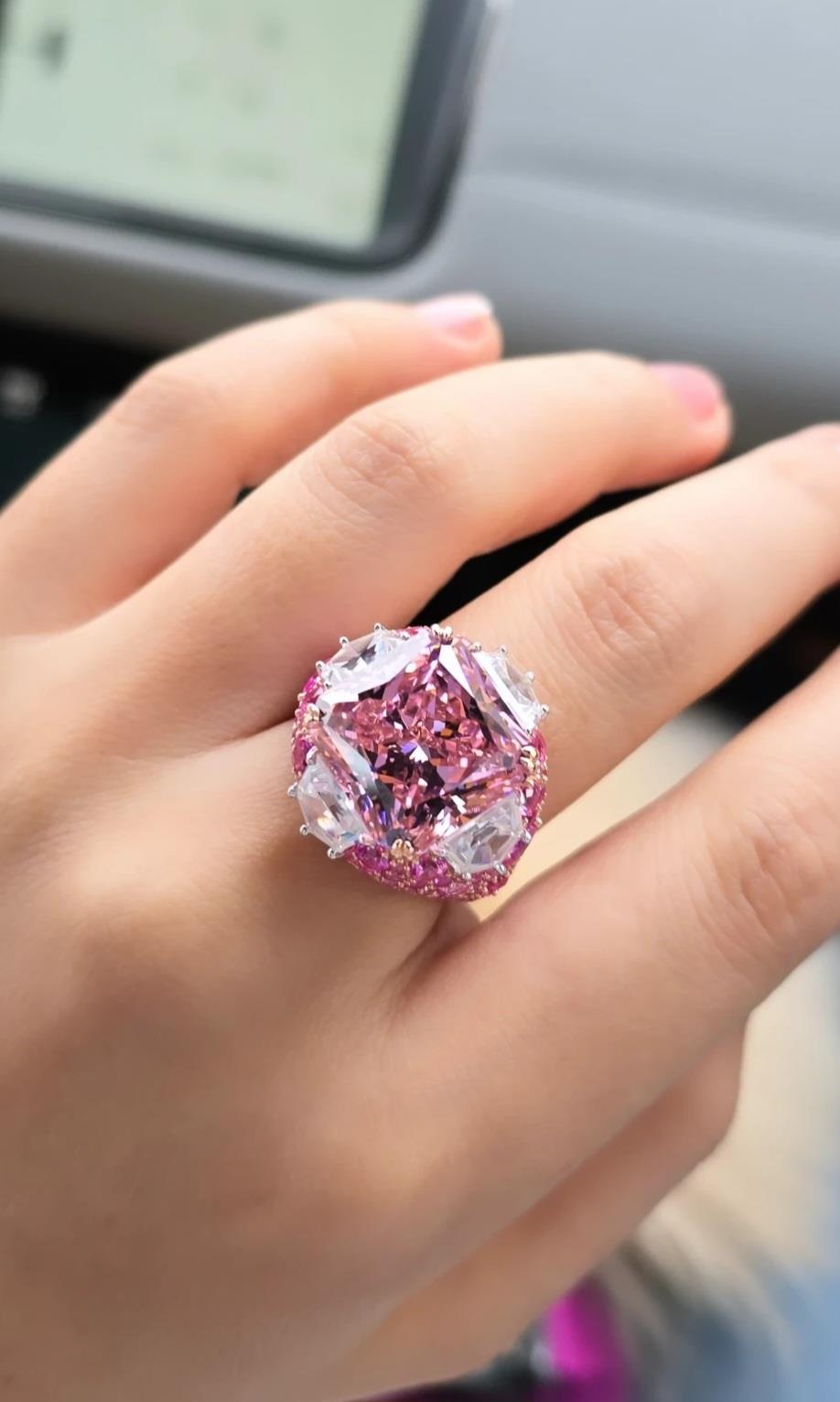 İTHAL KARE PEMBE FANCY BUZ KESİM BOMBİ GÜMÜŞ YÜZÜK