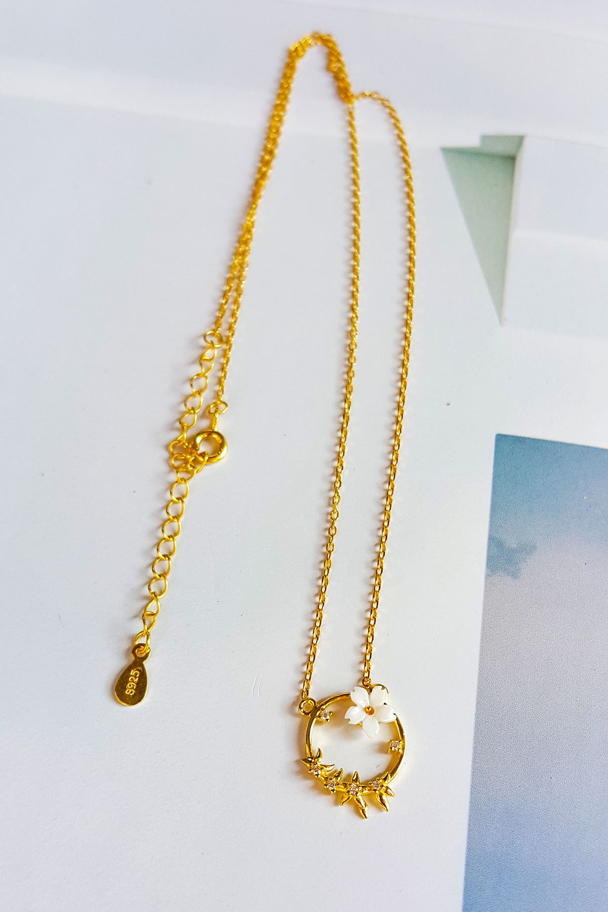 İthal Manolya Çiçekli Halka Gümüş Kolye