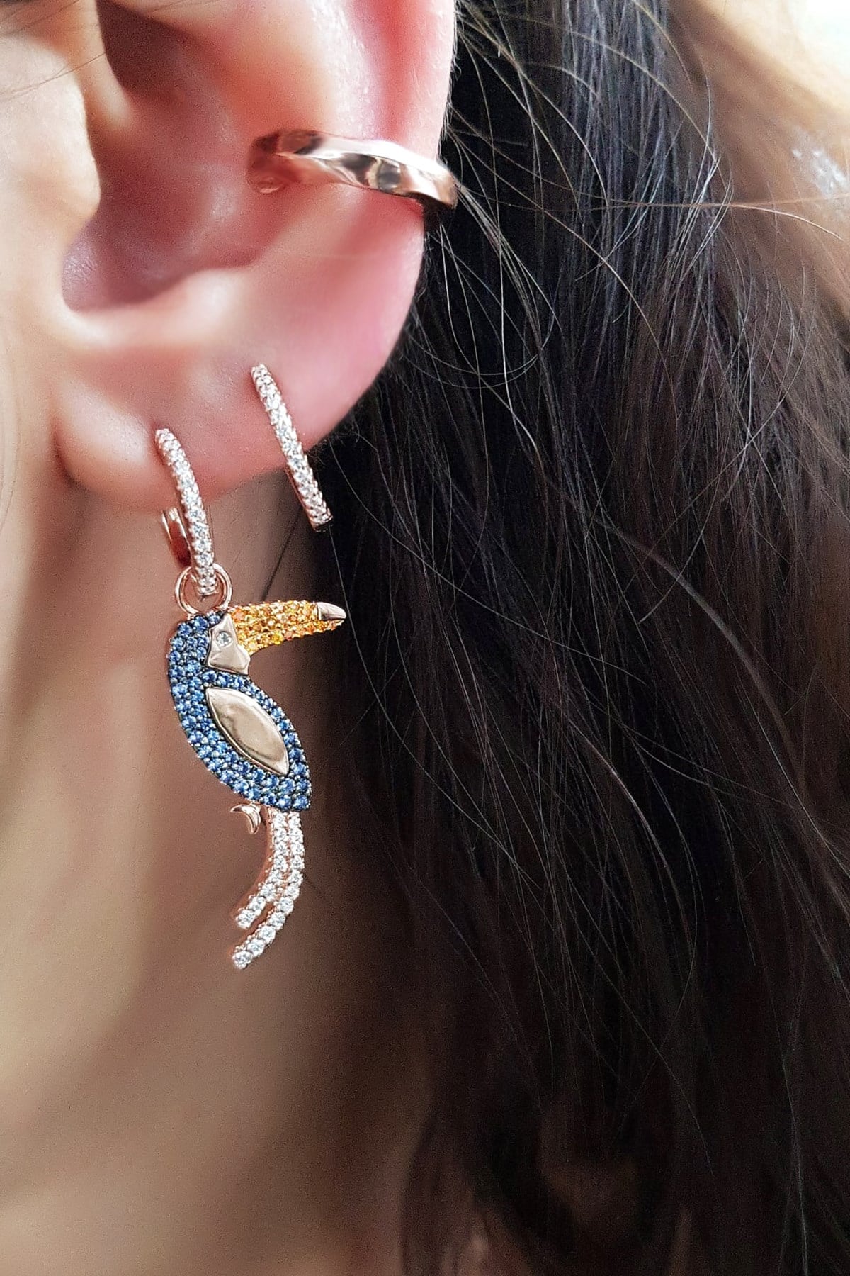 İTHAL MAVİ TAŞLI PAPAĞAN GÜMÜŞ KÜPE