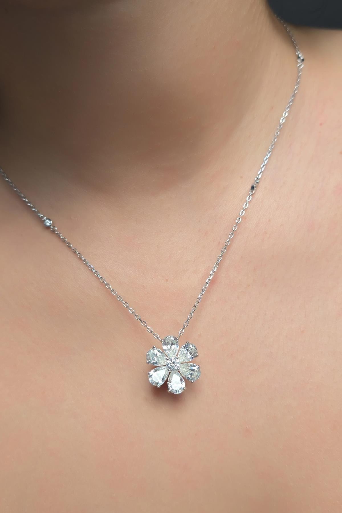 İTHAL MOZANİT ÇİÇEKLİ GÜMÜŞ KOLYE