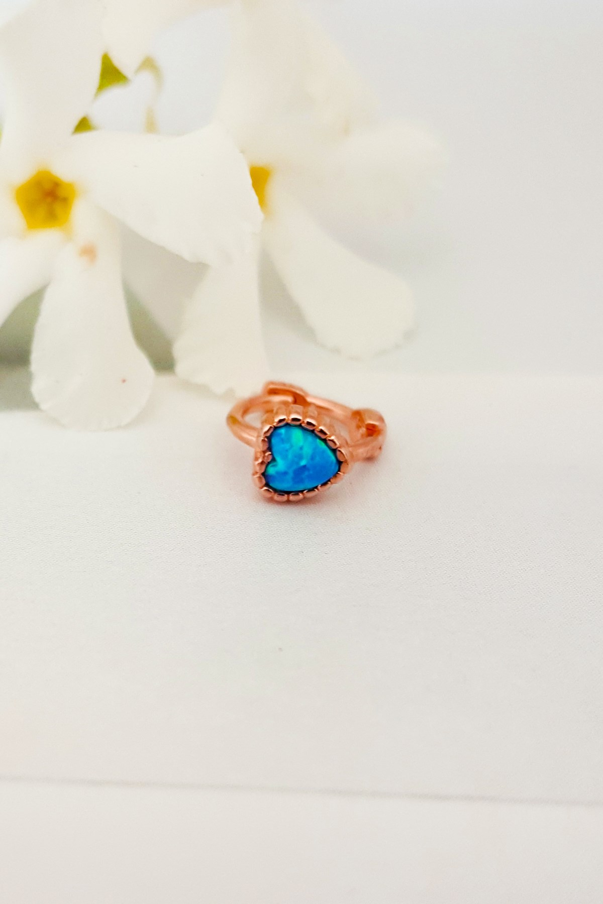 İthal  Opal Kalp Figür Gümüş Tragus Küpe