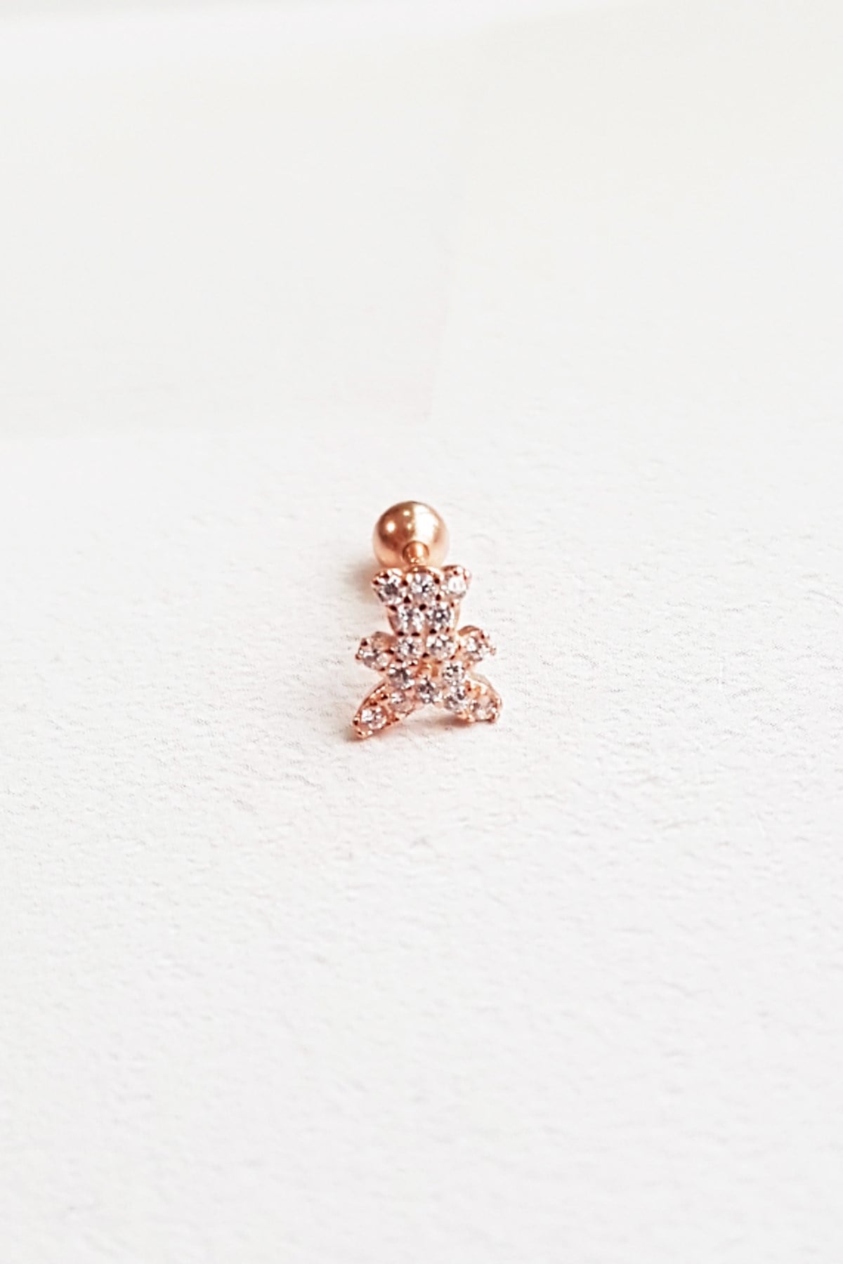 İTHAL TEKLİ AYICIK FİGÜR GÜMÜŞ PİERCİNG KÜPE