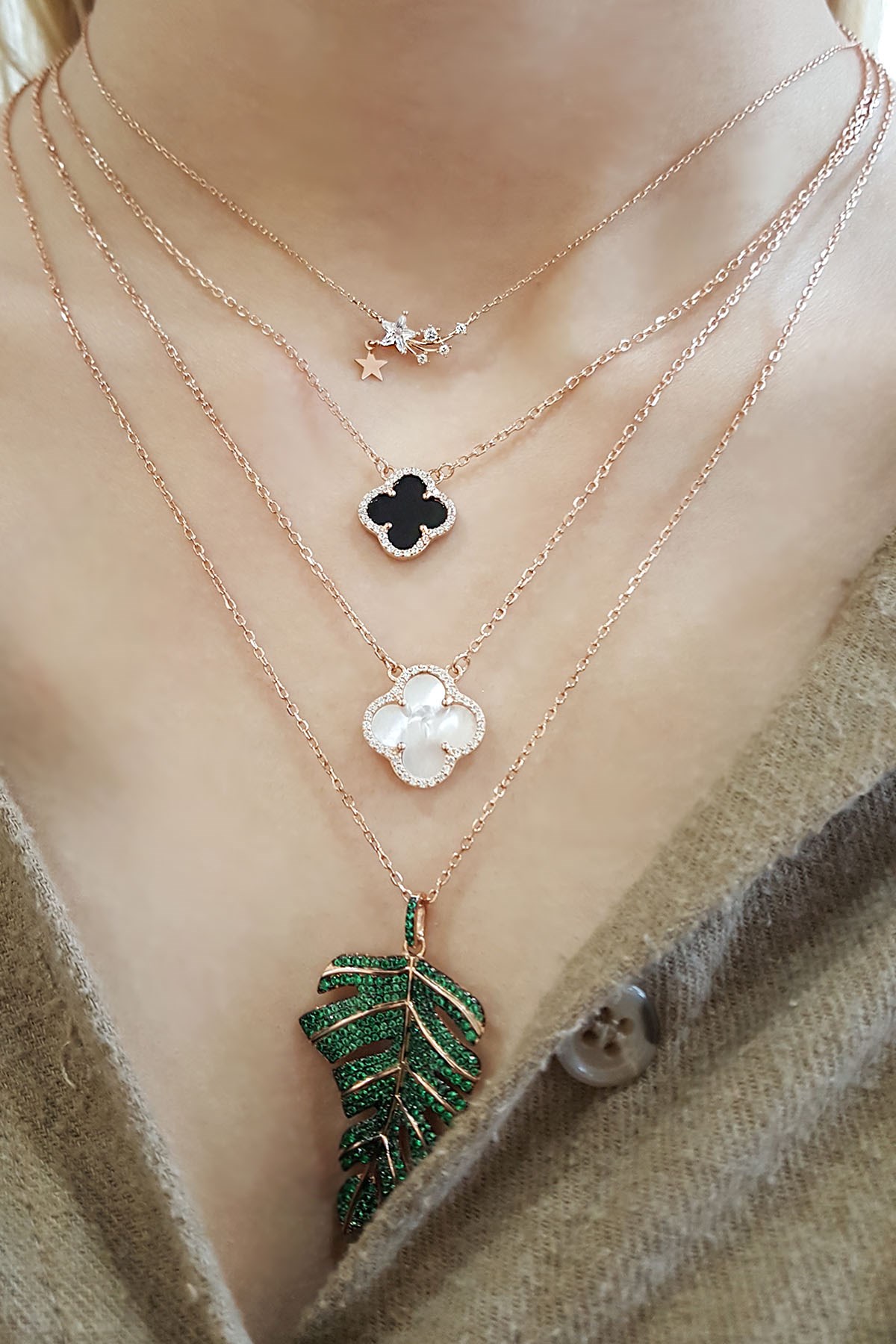 İTHAL YAPRAKLI GÜMÜŞ KOLYE