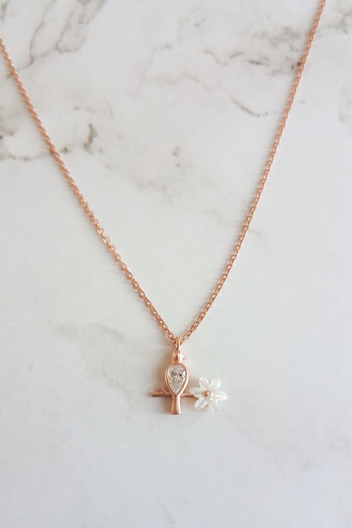 MANOLYA FİGÜRLÜ DAL GÜMÜŞ KOLYE