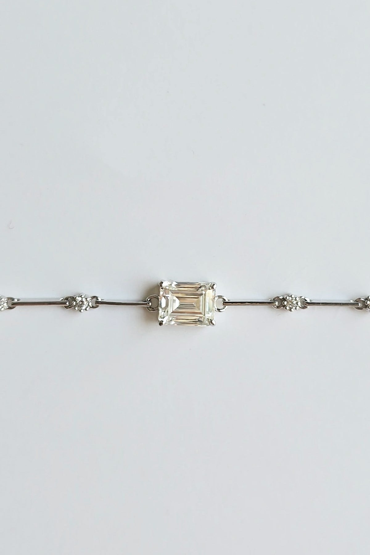 MOZANİT BAGET TAŞLI GÜMÜŞ BİLEKLİK
