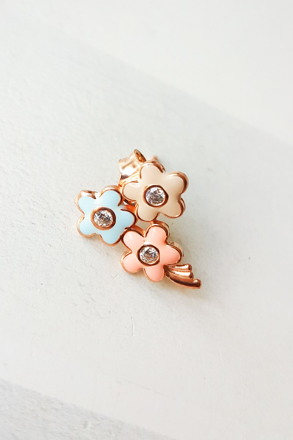 TEKLİ 3 FLOWER GÜMÜŞ KÜPE