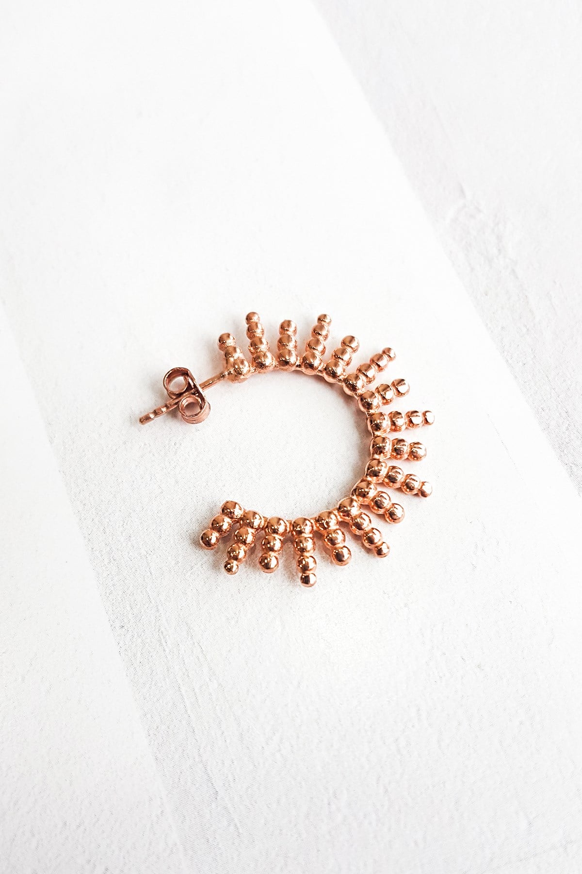 Tekli Halha Top Gümüş Küpe