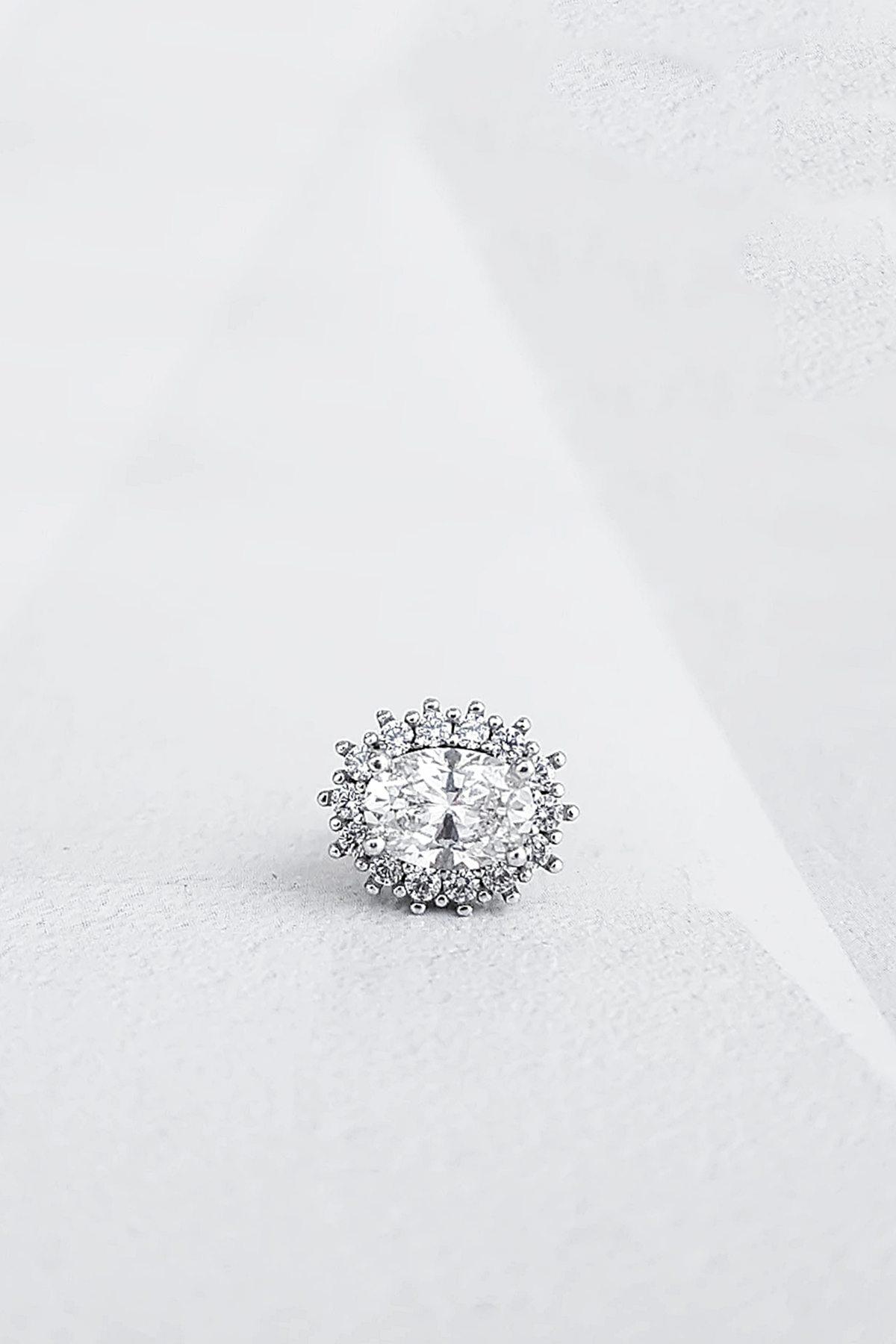 TEKLİ İTHAL OVAL G COLOR MOZANİT GÜMÜŞ KÜPE