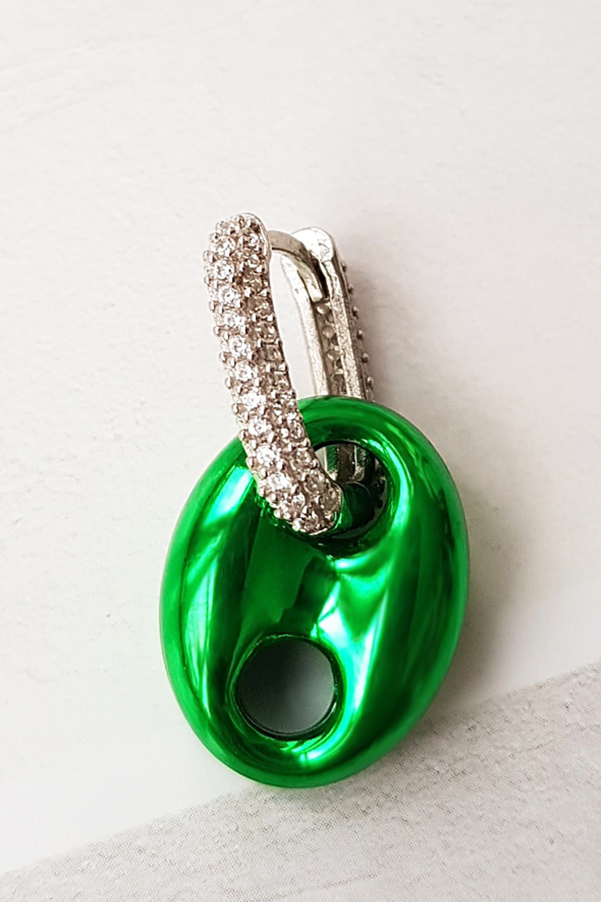 TEKLİ M GREEN LOVE PARLAK GÜMÜŞ KÜPE