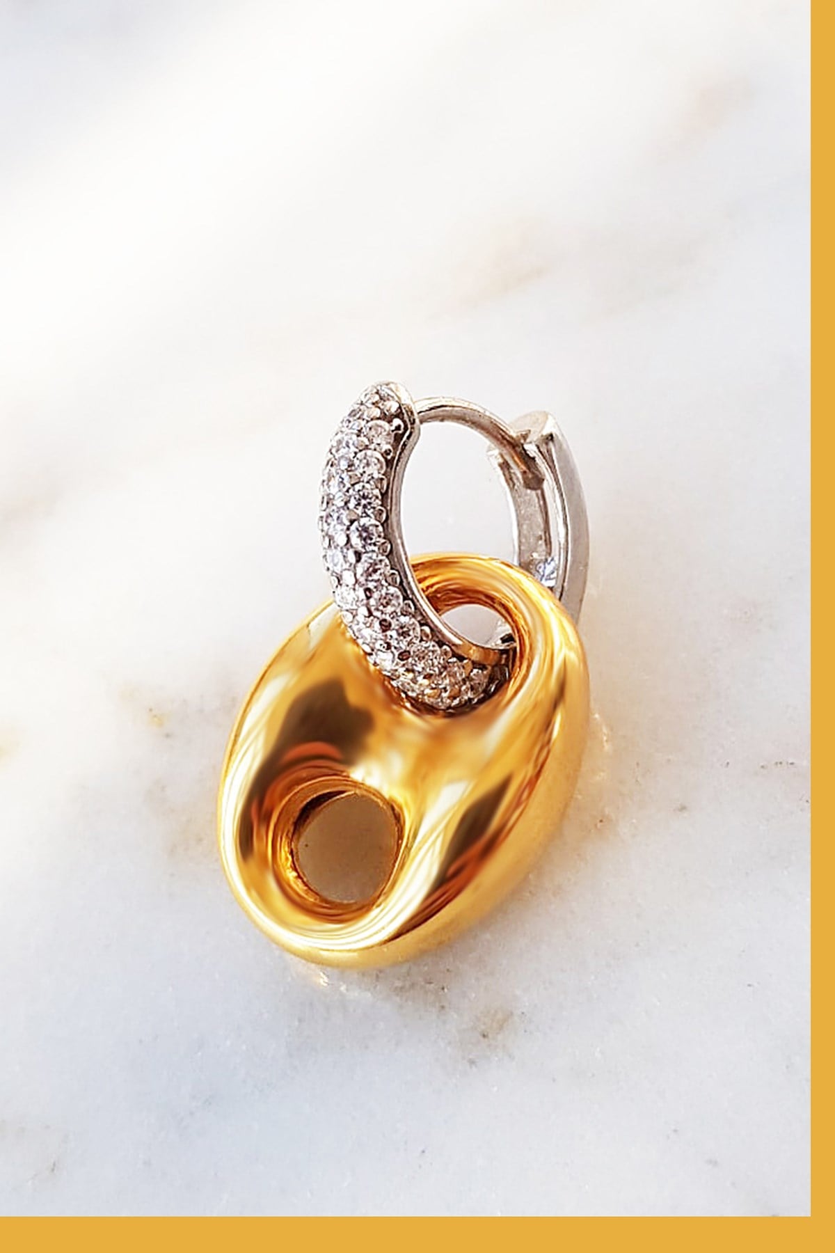 TEKLİ MİD ALTIN BOMBELİ LOVE KÜPE