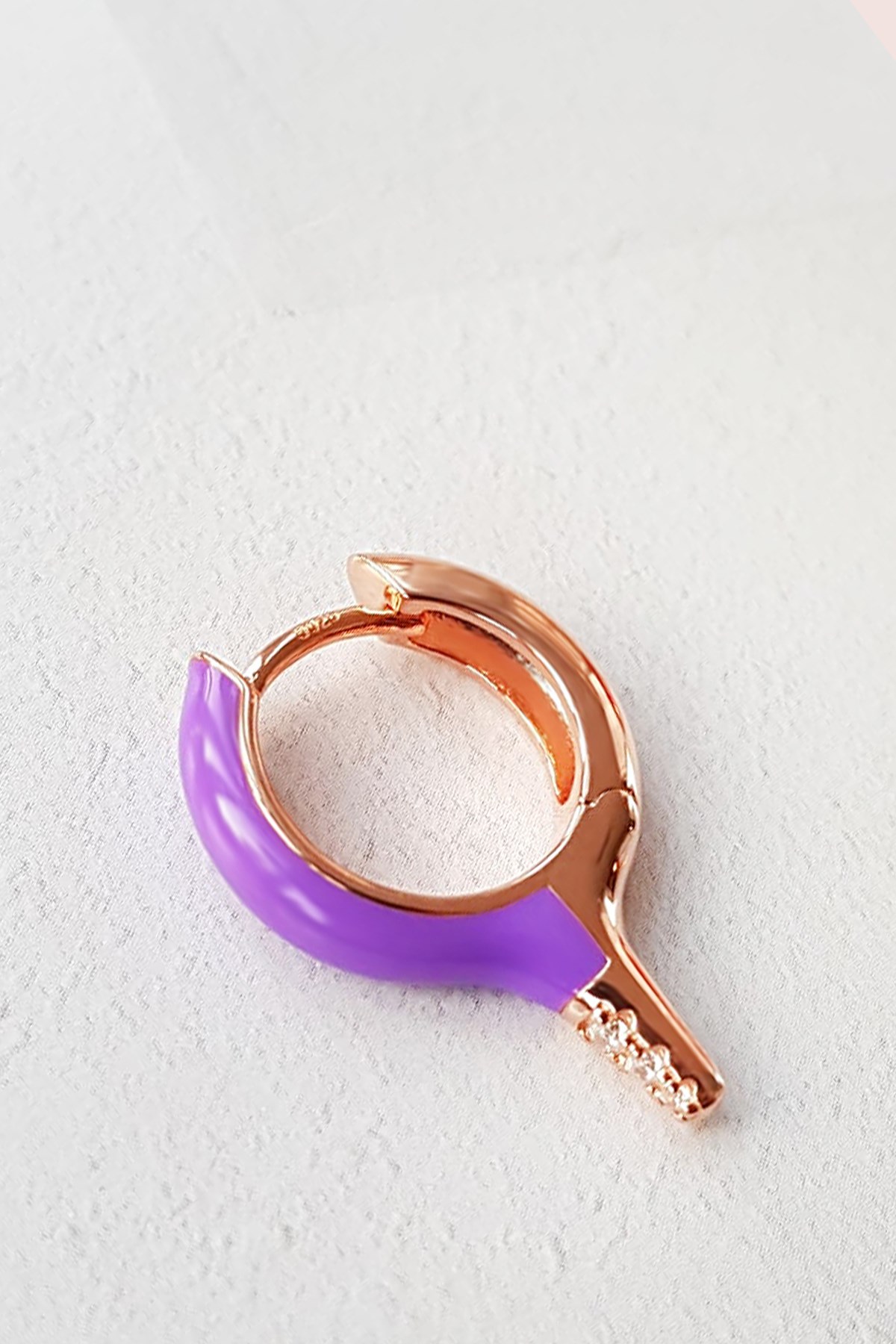 TEKLİ MİNİ KURŞUN MOR İTHAL GÜMÜŞ KÜPE