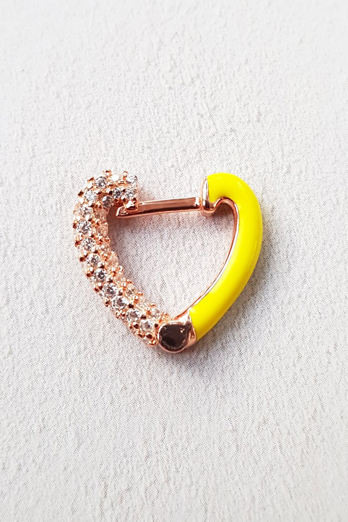 TEKLİ MİNİ LOVELY SARI İTHAL GÜMÜŞ KÜPE