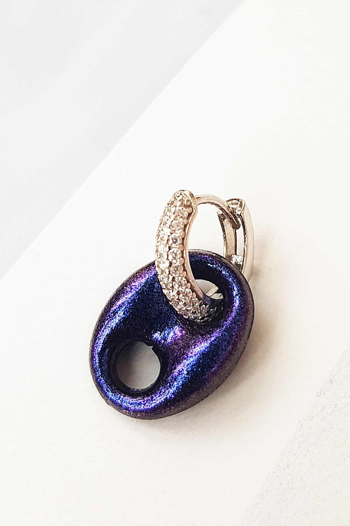 TEKLİ NIGHT MOR MİD BOMBELİ LOVE SİMLİ GÜMÜŞ KÜPE