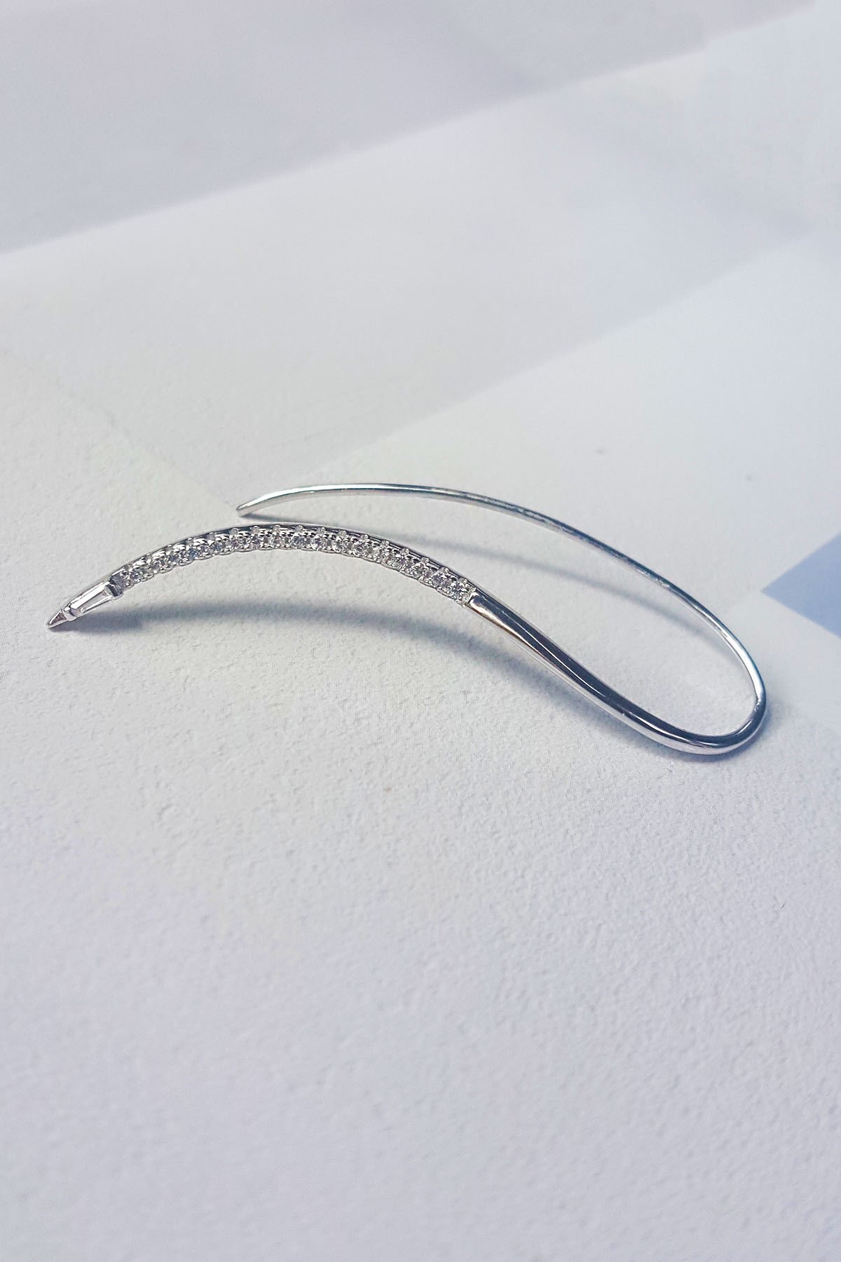 Tekli Sağ Taraflı Spiral Model Gümüş Küpe