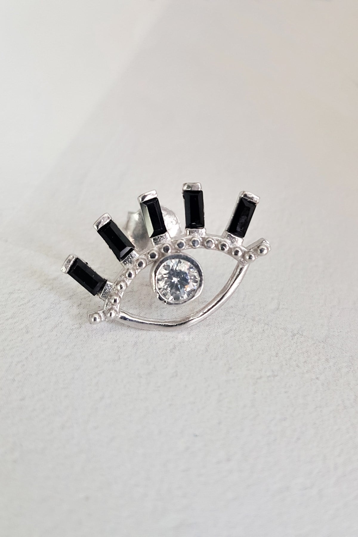 TEKLİ ŞANS GÖZÜ GÜMÜŞ KÜPE