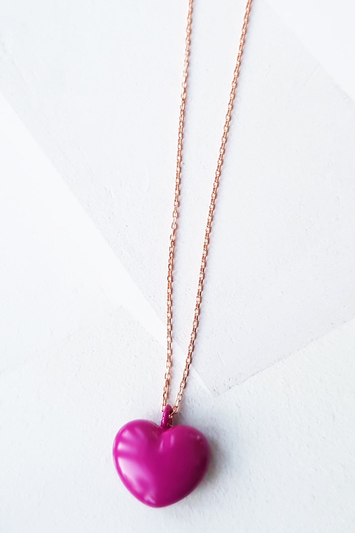 VİŞNE KALPLİ GÜMÜŞ KOLYE